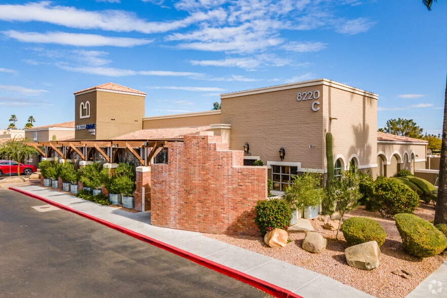 More Photos Of 8370 E Via De Ventura, Scottsdale Office For Lease