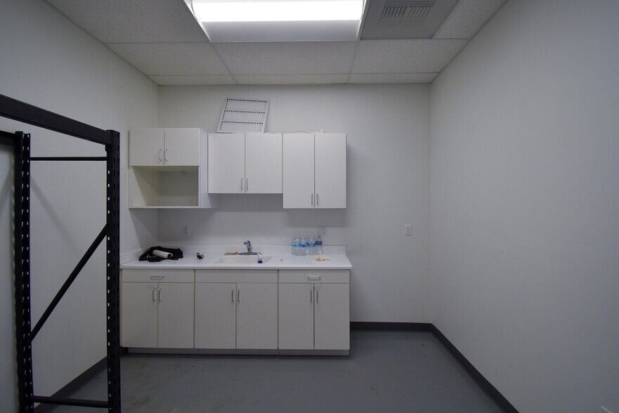 More Photos Of 1804 Needles Hwy, Needles General Retail For Sale