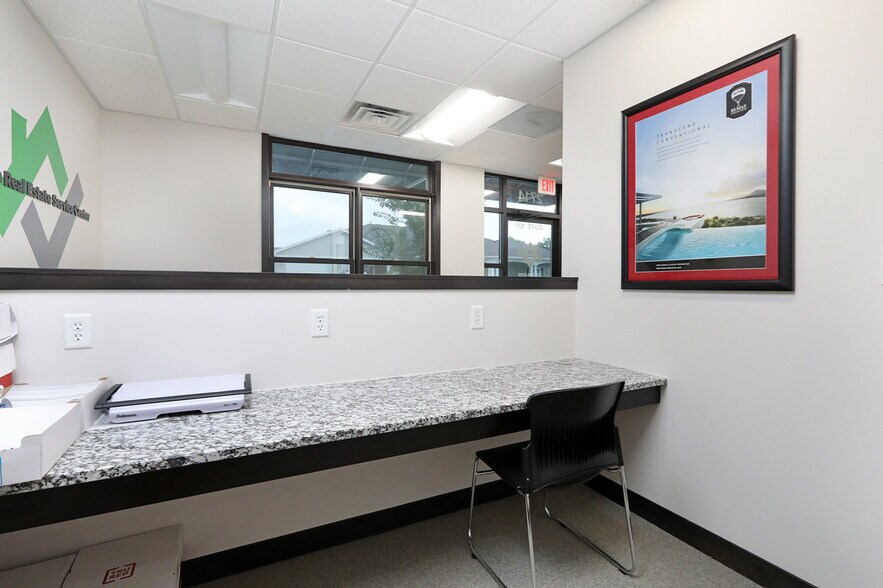 More Photos Of 2714 Aspen Rd, Ames Office For Lease