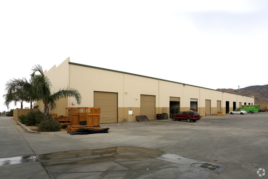 More Photos Of 1143 W Lincoln St, Banning Warehouse For Lease