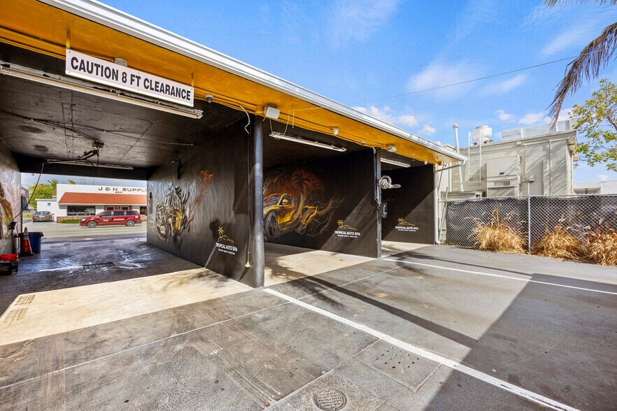 More Photos Of 824 N Dixie Hwy, Lake Worth Carwash For Lease