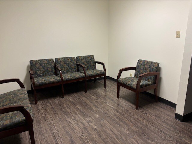 More Photos Of 4355 Interstate 30, Mesquite Office Residential For Lease
