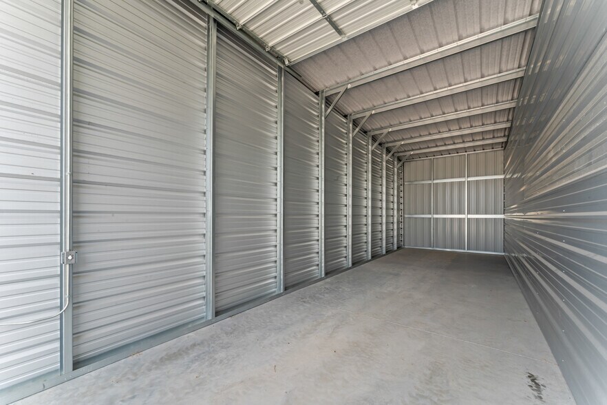 More Photos Of 8956 State Highway 13, Lampe Self Storage For Sale