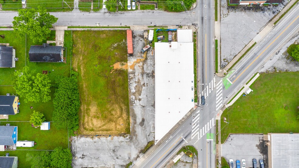 More Photos Of 2200 Glass St, Chattanooga Storefront Retail Residential For Sale