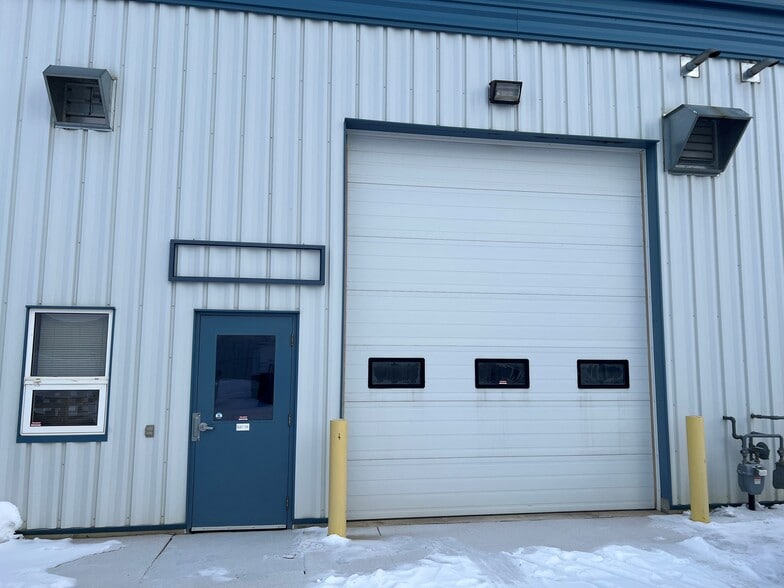 More Photos Of 5512 45th St, Leduc Warehouse For Lease