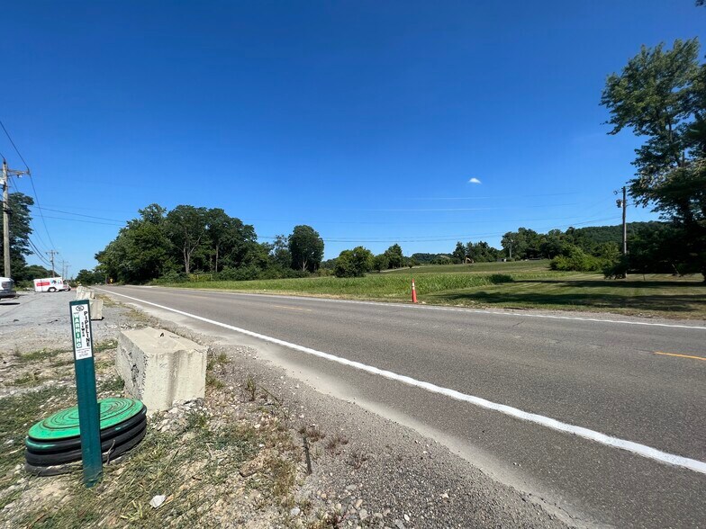 More Photos Of 3586 US HWY 42, Warsaw Office For Sale