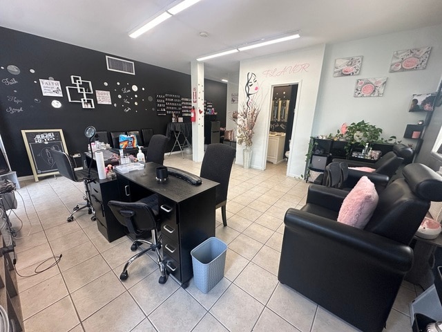 More Photos Of 5657 W Fullerton Ave, Chicago Apartments For Lease