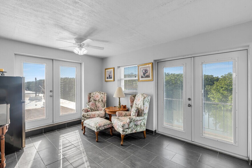 More Photos Of 58000 Card Sound Rd, Key Largo Restaurant For Sale