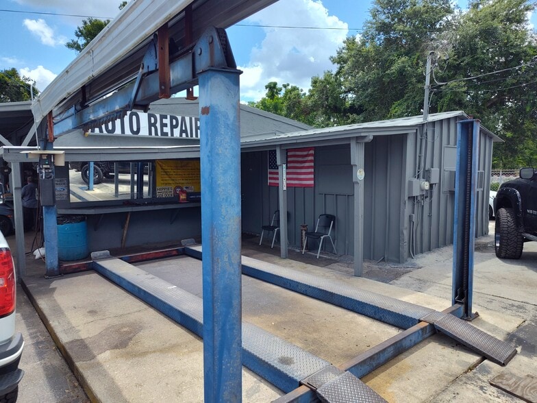 More Photos Of 1814 S Parsons Ave, Seffner Auto Dealership For Sale