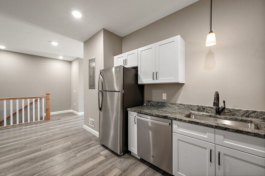 More Photos Of 1241-1251 E Woodward Heights Blvd, Hazel Park Apartments For Sale