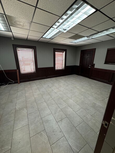 More Photos Of 8717 Windswept Ln, Houston Warehouse For Lease
