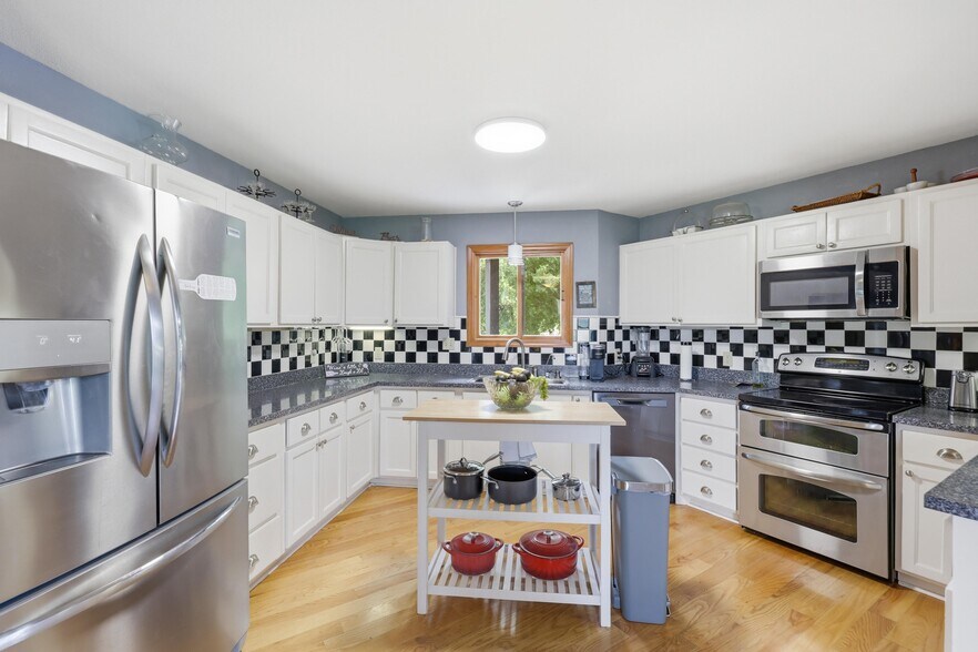 More Photos Of 25695 Mulberry Rd, Webb City Winery Vineyard For Sale