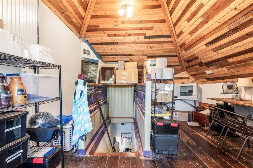 More Photos Of 217 W Hopkins St, San Marcos Restaurant For Sale