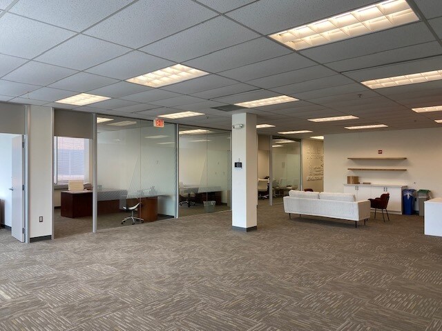 More Photos Of 910 Clopper Rd, Gaithersburg Research And Development For Lease