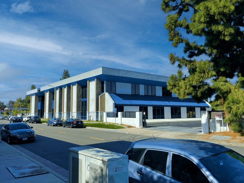 More Photos Of 171 S Anita Dr, Orange Medical For Lease