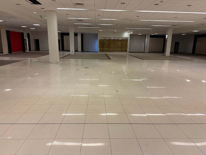 More Photos Of 1305-1401 W Esplanade Ave, Kenner Unknown For Lease