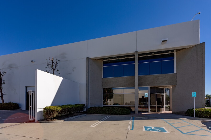 More Photos Of 10730 Bell Ct, Rancho Cucamonga Warehouse For Lease