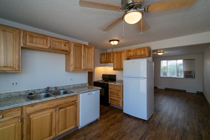 More Photos Of 4912 S Iowa Ave, Loveland Apartments For Sale