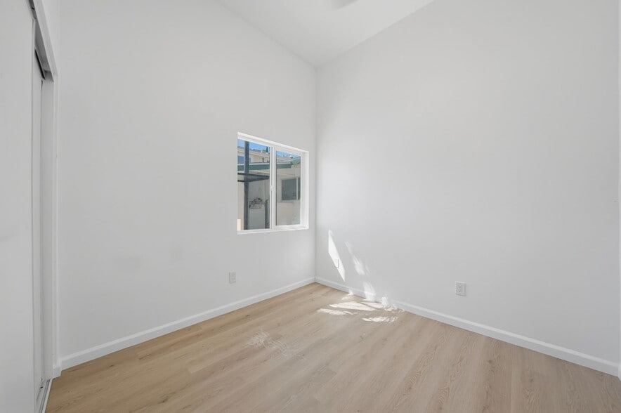 More Photos Of 3153-55 G St, San Diego Apartments For Sale
