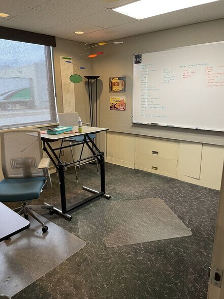 More Photos Of 816 S Hamilton St, Saginaw Office For Sale