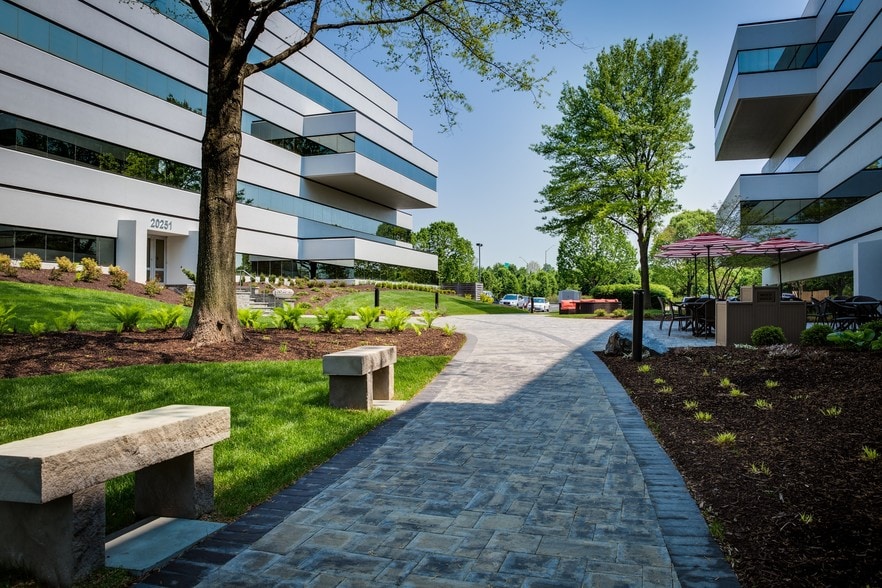 More Photos Of 20201 Century Blvd, Germantown Office For Lease
