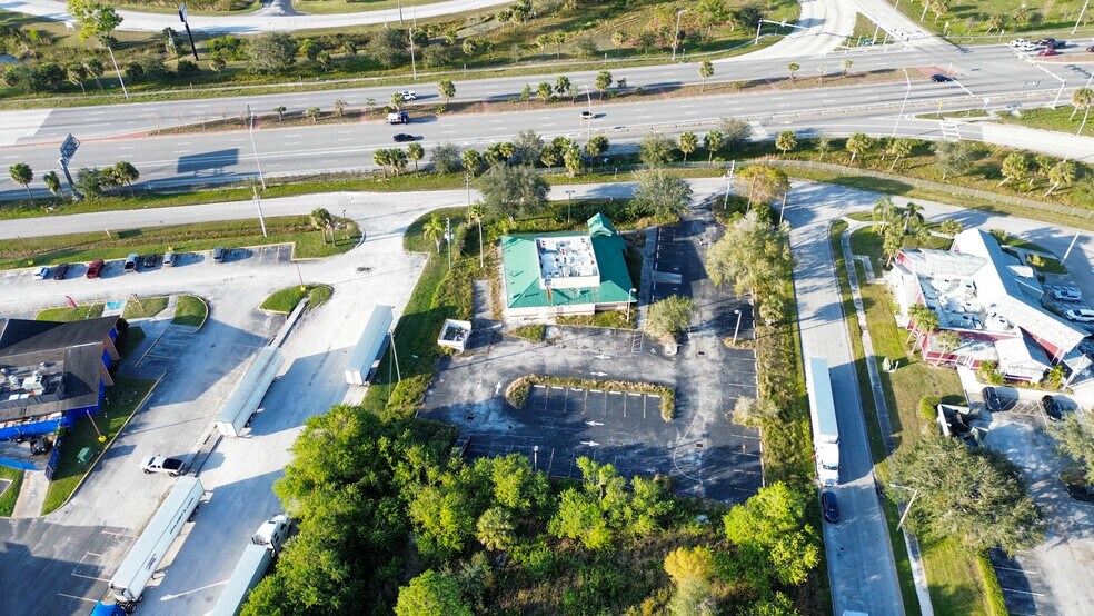 More Photos Of 6501 Darter Ct, Fort Pierce Restaurant For Sale