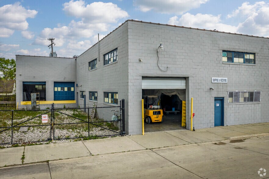 More Photos Of 12357 E Eight Mile Rd, Warren Industrial For Sale