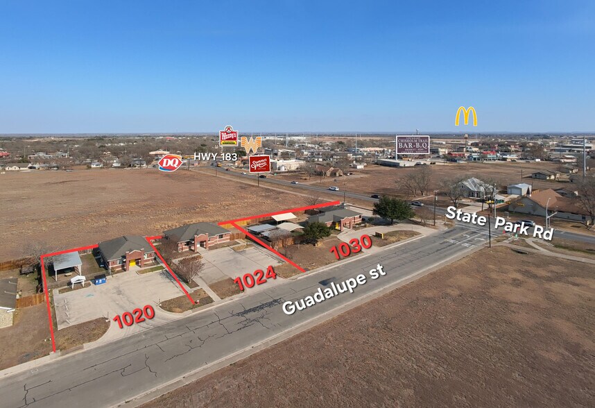 More Photos Of 1020 Guadalupe St, Lockhart Office For Sale
