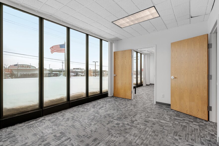 More Photos Of 2627 E Beltline Ave SE, Grand Rapids Medical For Lease