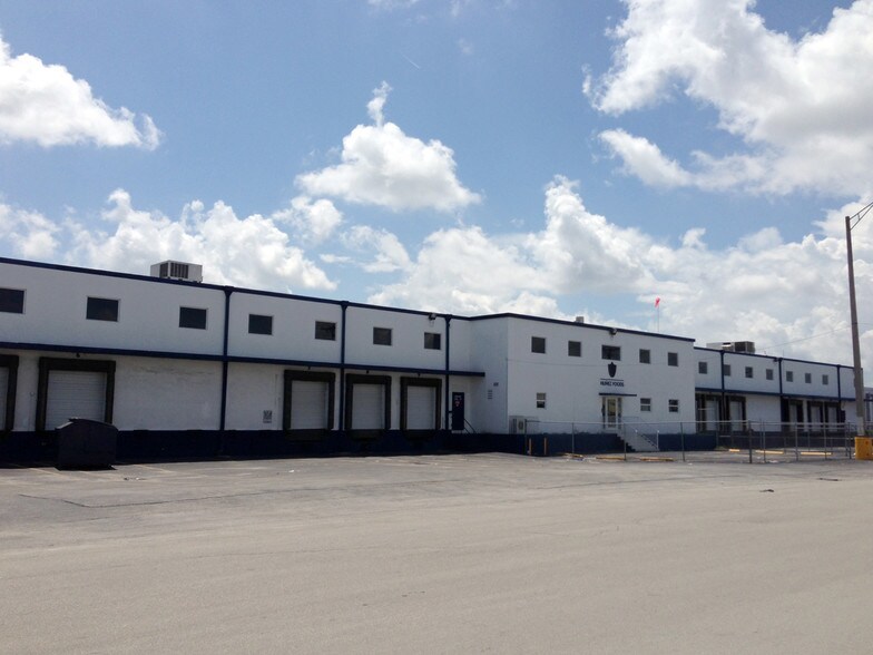 More Photos Of 6831 NW 37th Ave, Miami Refrigeration Cold Storage For Lease