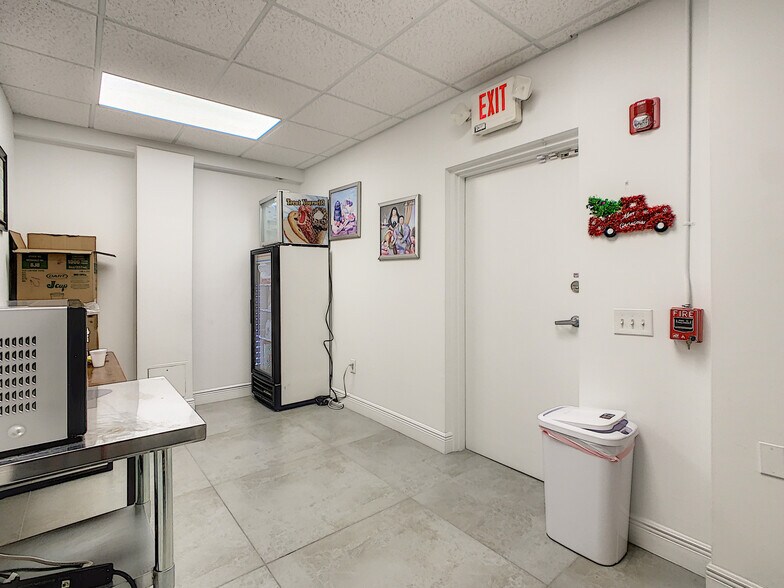 More Photos Of 777 SE 20th St, Fort Lauderdale Loft Creative Space For Lease