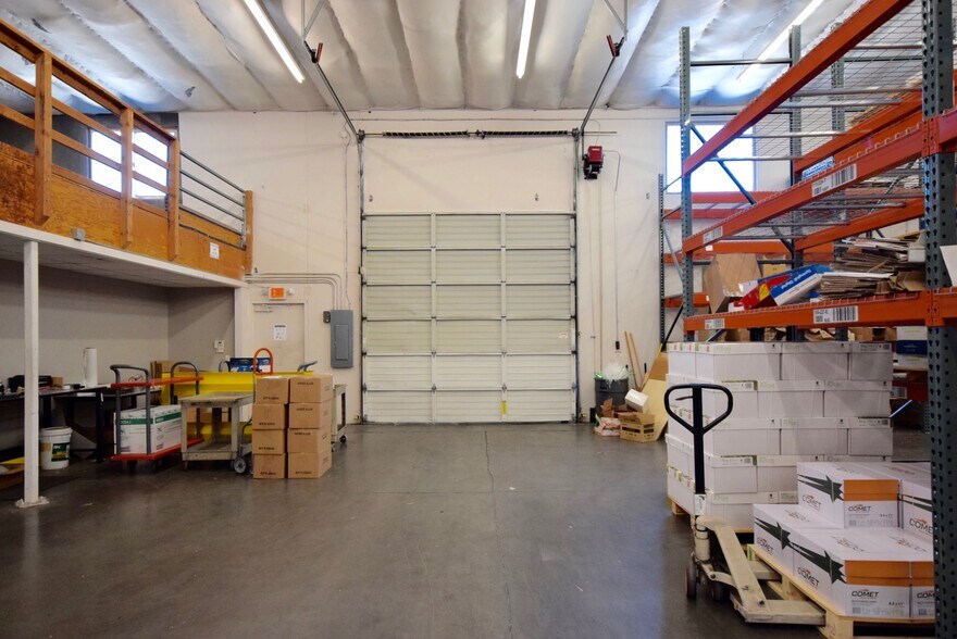 More Photos Of 120 NE 9th Ave, Portland Warehouse For Lease