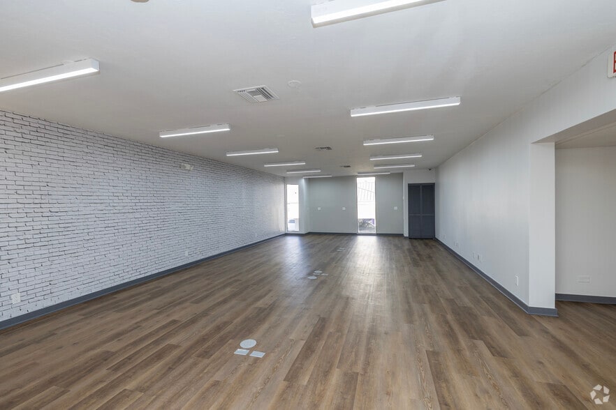 More Photos Of 522 9th St W, Bradenton Medical For Lease