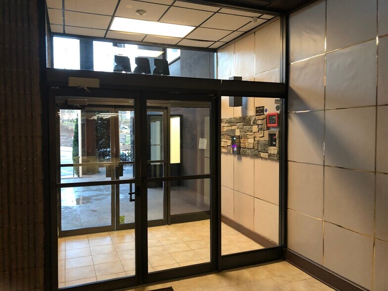 More Photos Of 555 Gorge Rd, Cliffside Park Apartments For Lease