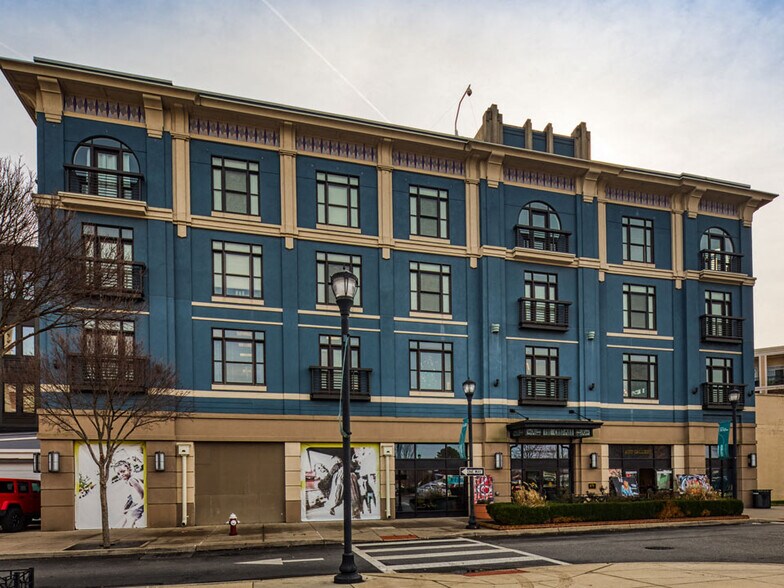 More Photos Of 670 Downey Green, Hampton Apartments For Sale