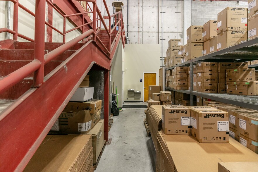 More Photos Of 2005-2185 NW 115th Ave, Miami Manufacturing For Lease