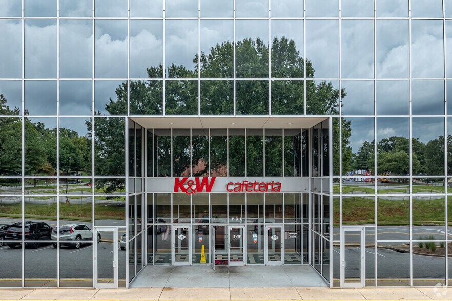 More Photos Of 3200 Northline Ave, Greensboro Office For Lease