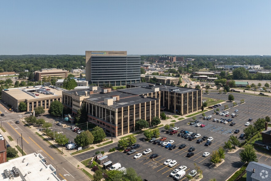 More Photos Of 209 E Washington Ave, Jackson Office For Sale