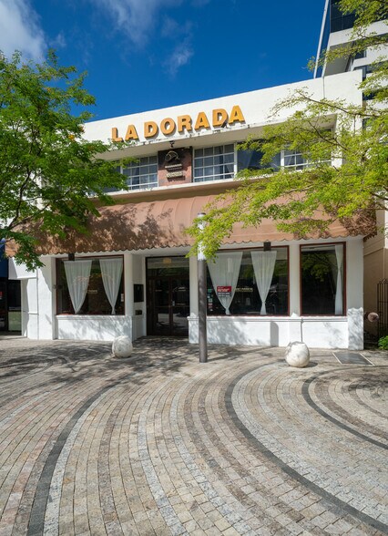 Primary Photo Of 177 Giralda Ave, Coral Gables Restaurant For Lease