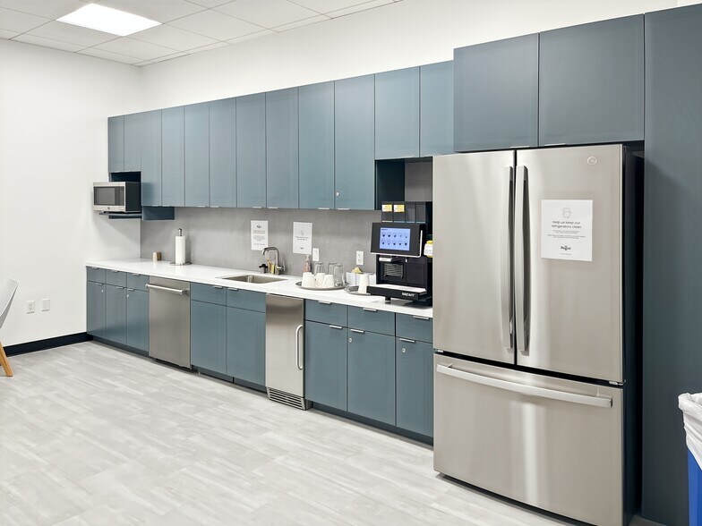 More Photos Of 2020 Main St, Irvine Coworking Space