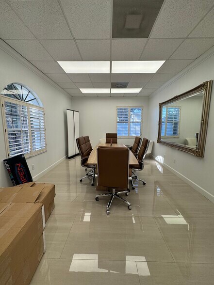 More Photos Of 15429 N Florida Ave, Tampa Medical For Lease