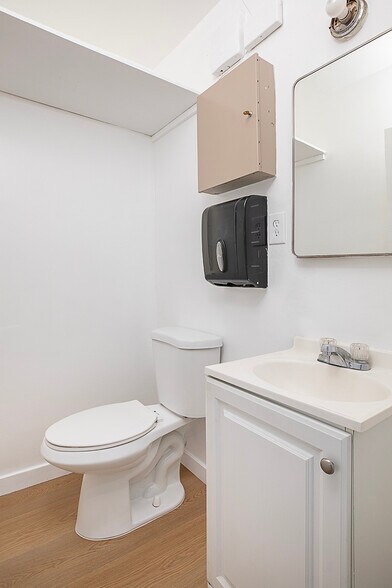 More Photos Of 2581 W Pico Blvd, Los Angeles Storefront For Lease