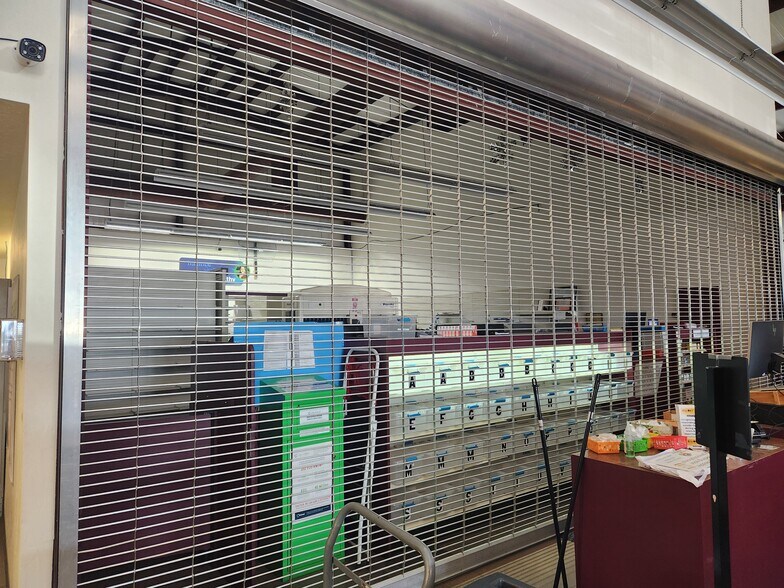 More Photos Of 29670 Ellensburg Ave, Gold Beach Storefront For Sale