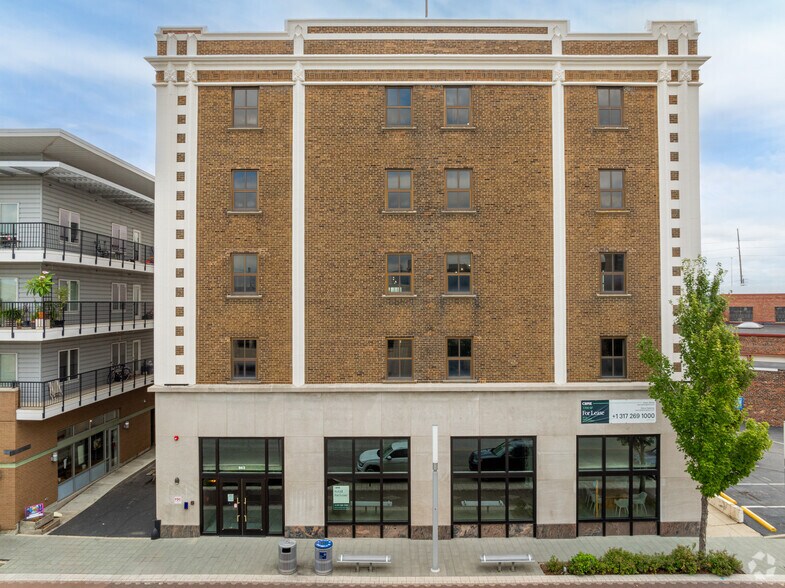 More Photos Of 863 Massachusetts Ave, Indianapolis Office For Lease