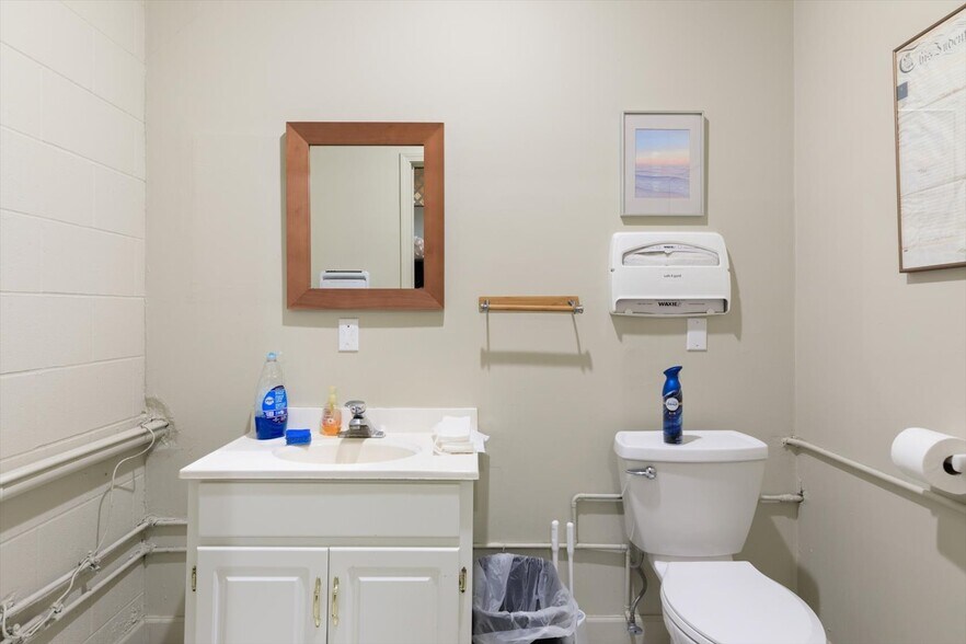 More Photos Of 5589 Harbor Road Rd, Freeland Office Residential For Sale