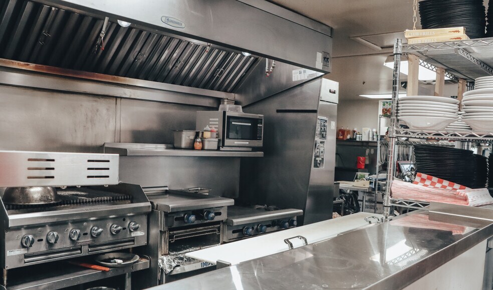 More Photos Of 32138 Highway 72, Golden Restaurant For Sale