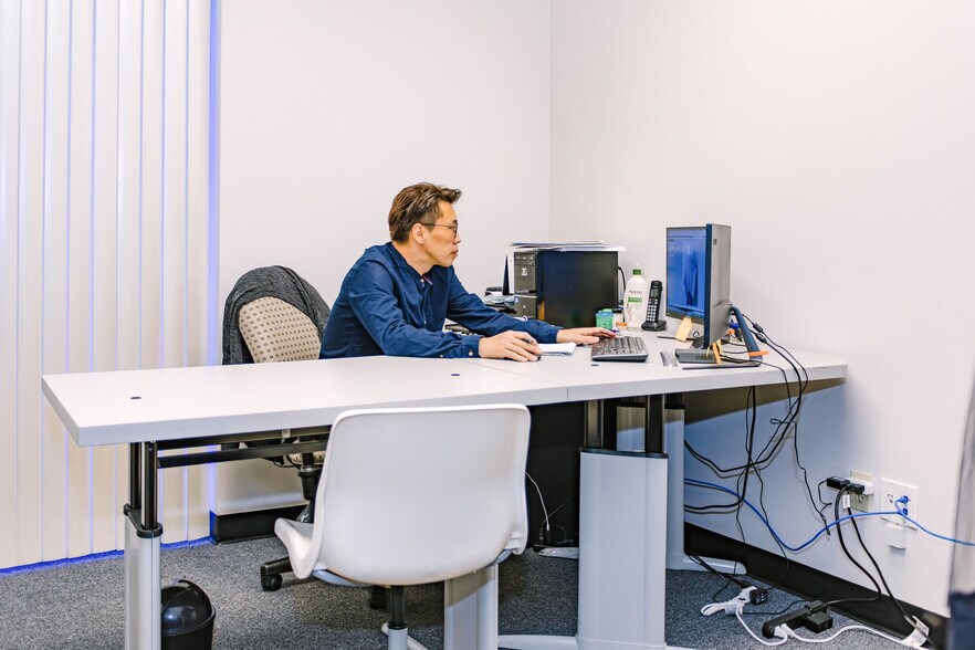 More Photos Of 2700 Louis Henna Blvd, Round Rock Warehouse For Lease