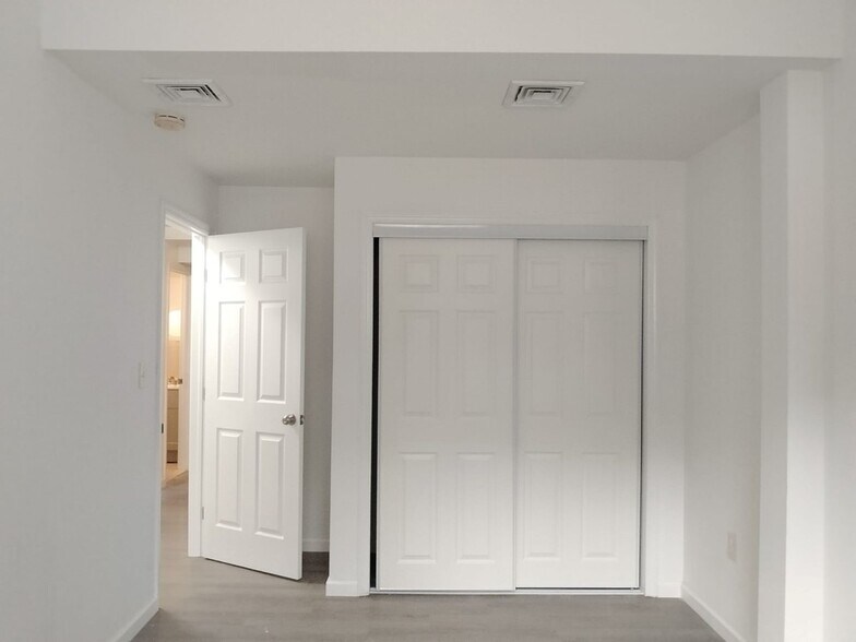 More Photos Of 98 Montgomery Ave, Staten Island Apartments For Sale