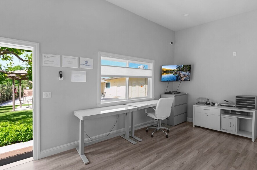 More Photos Of 1419 W Bullard Ave, Fresno Congregate Senior Housing For Sale