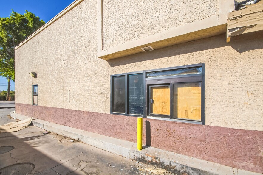 More Photos Of 379 S Lovekin Blvd, Blythe Fast Food For Lease